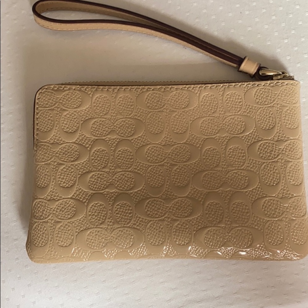 Key pouch - Picture 2 of 3